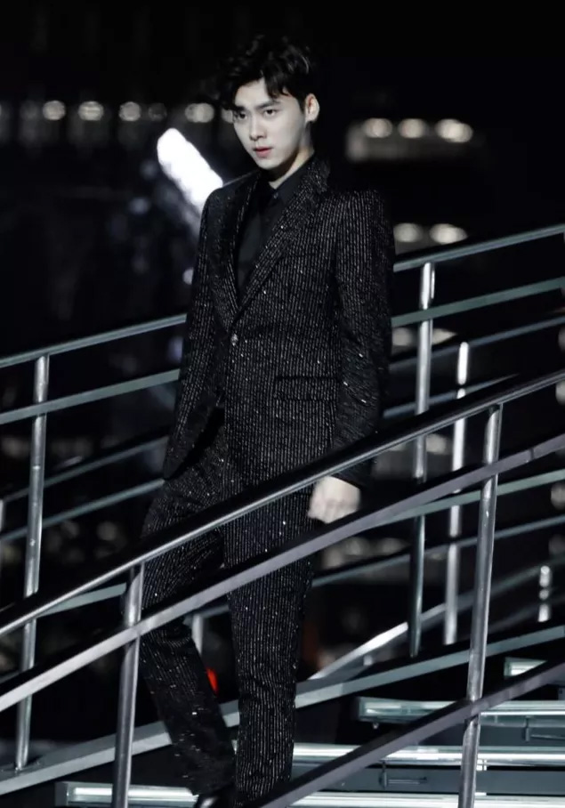 倪妮,宋茜,周冬雨,谭松韵,三十而已,李沁,李易峰,张艺兴,邓伦