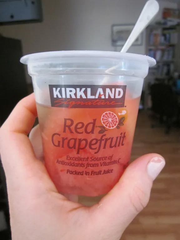 Costco打疫苗,西班牙火腿,压缩储备粮,Costco猪肉脯,西柚杯,冰糖燕窝,麻薯红豆冰淇淋,鲜虾云吞面,Bibigo的饺子,蟹球丸子,牛肉馅饼,冷冻虾,鲜鸡蛋,牛肉片,PartyWings,冷冻蓝莓