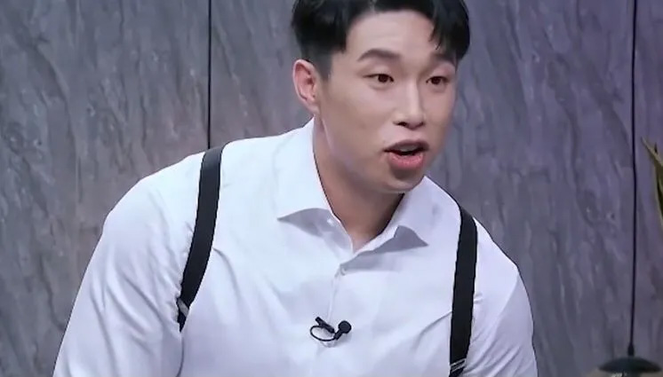 吐槽大会,阎鹤祥,郭麒麟,万里走单骑,赘婿,德云斗笑社,极限挑战,小岳岳,烧饼,三哥,孟鹤堂,九字科,秦霄贤,郭德纲,老郭有新番