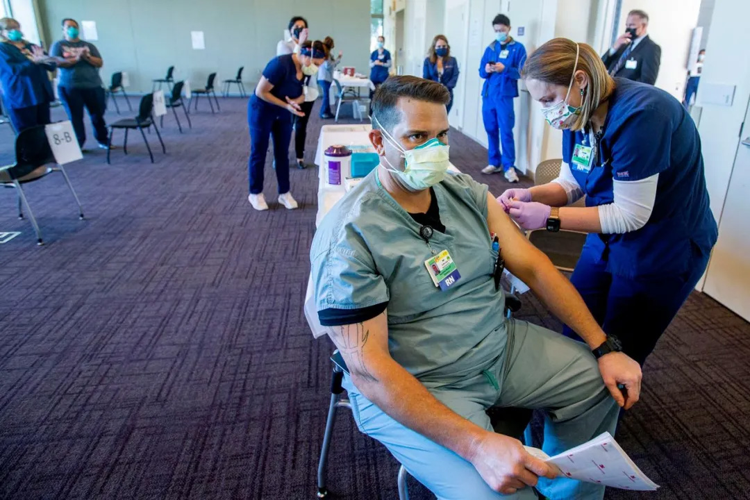 白宫发言,疫苗接种放宽,Moderna,强生,辉瑞PFIZER,牛津AZ,Novavax