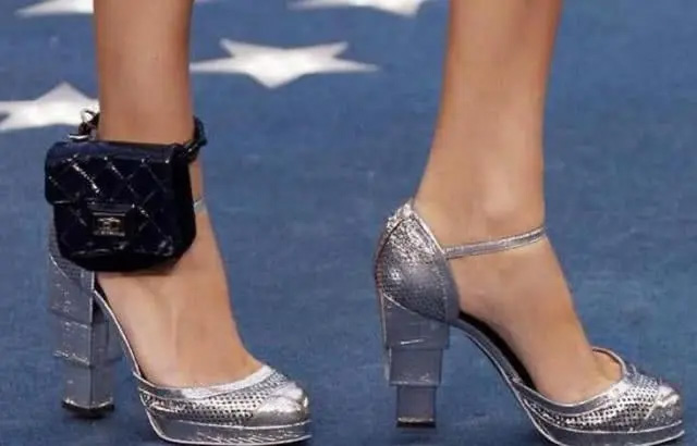 孟晚舟,孟晚舟职场女性穿搭,孟晚舟香奈儿同款,孟晚舟脚镣包,孟晚舟归国穿搭,孟晚舟大牌穿搭